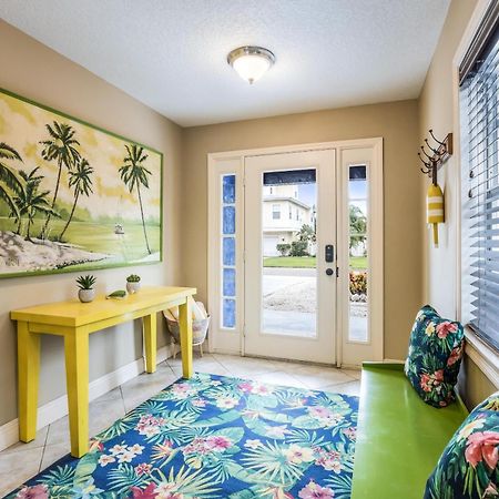 Banana Cabana ホームズビーチ エクステリア 写真