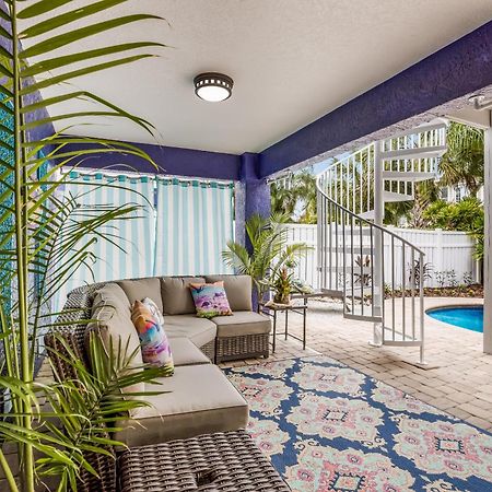 Banana Cabana ホームズビーチ エクステリア 写真