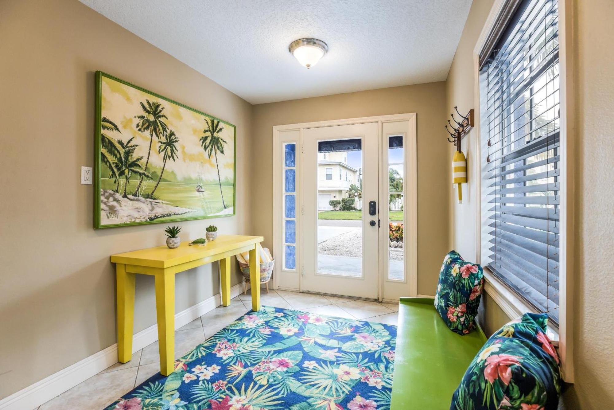 Banana Cabana ホームズビーチ エクステリア 写真